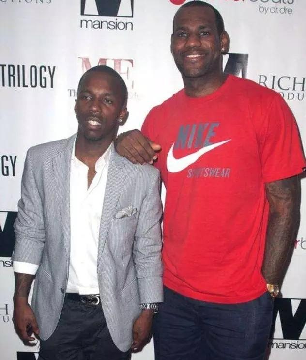 双方都在A 双方都在A